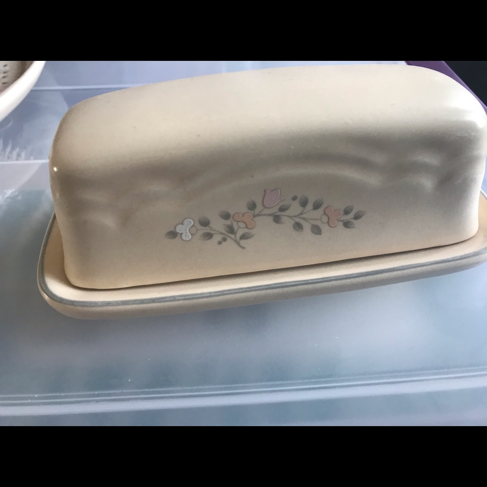 Pfaltzgraff Remberance butter dish
